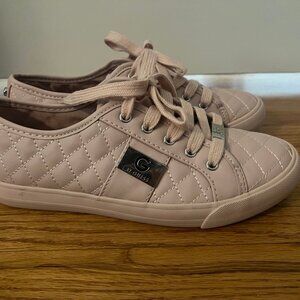 NEW Guess Lace-Up Casual Fashion Sneakers | Size 6.5